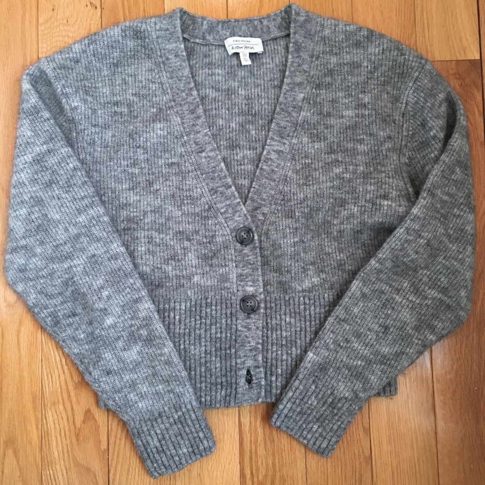Cropped Ribbed Cardigan